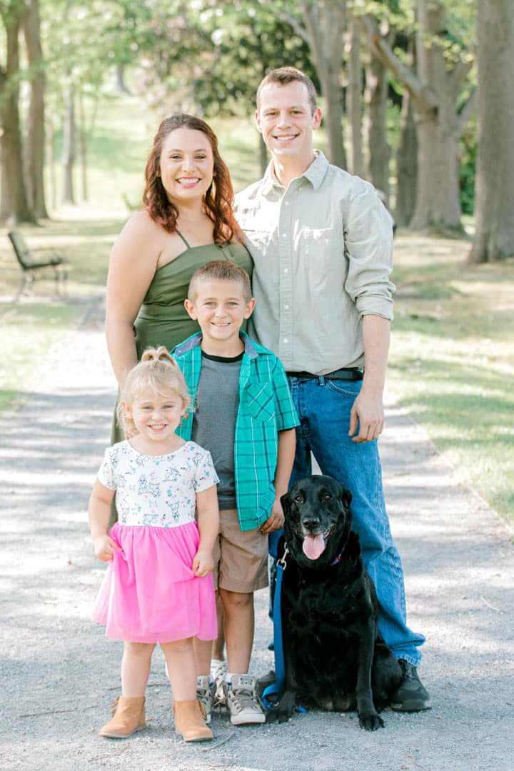 maine family portrait outside