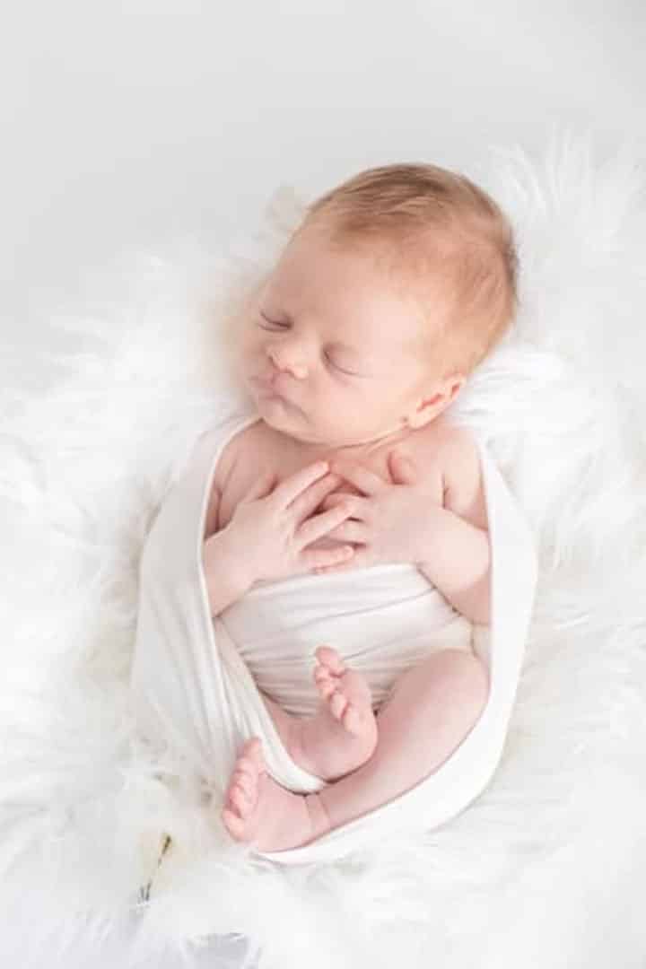 newborn photo in maine studio