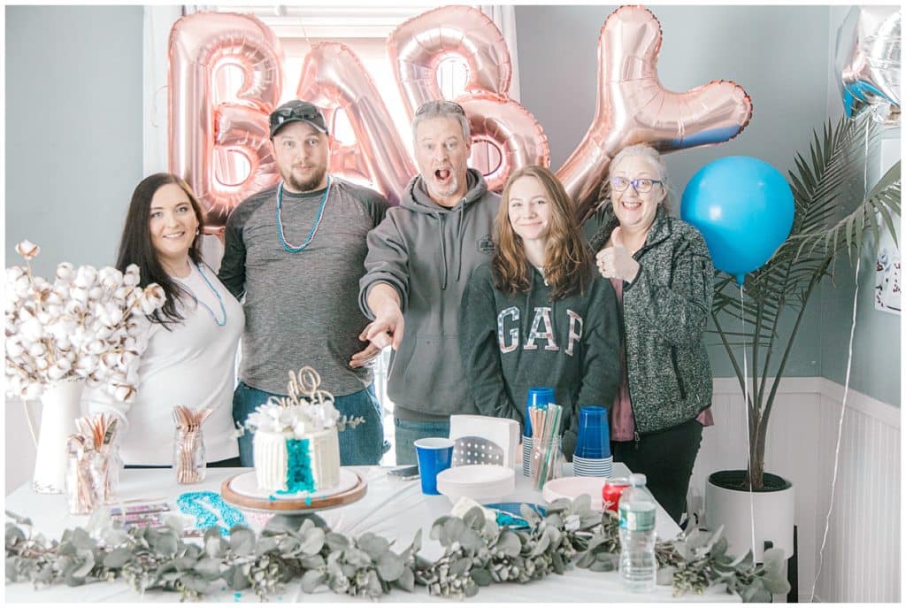 gender reveal party with family 