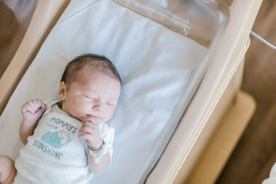 newborn boy hospital photo, fresh 48 session 