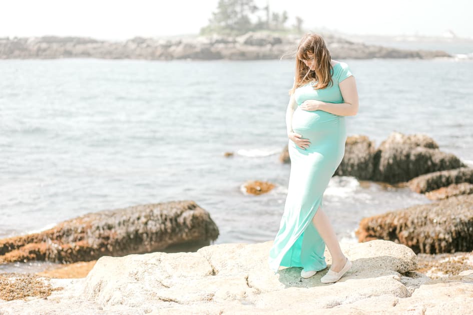 Maine maternity photographer, Ocean Point Walk, BoothBay Maine